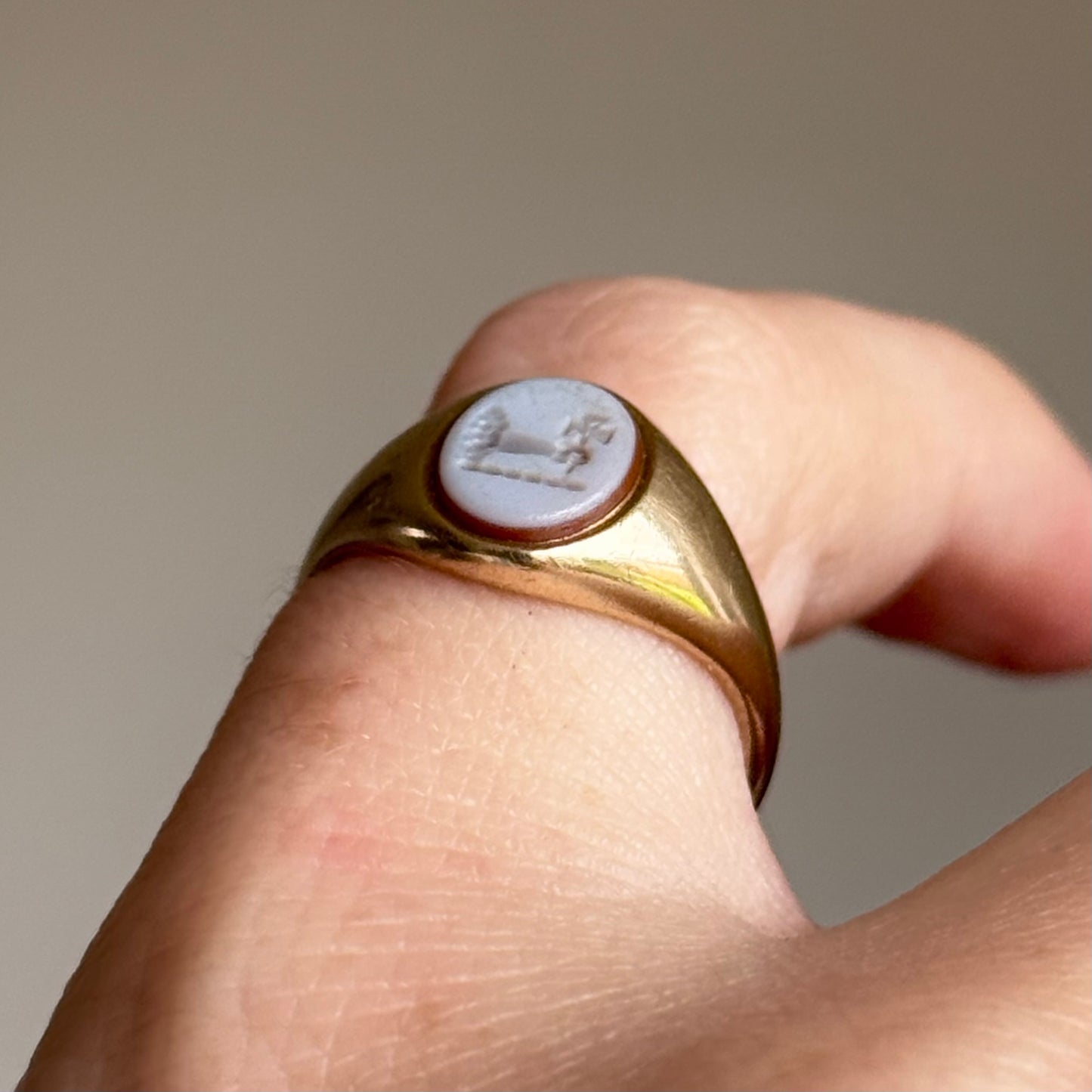 Vintage Signet Ring in 9 carat Gold; Circa 1956