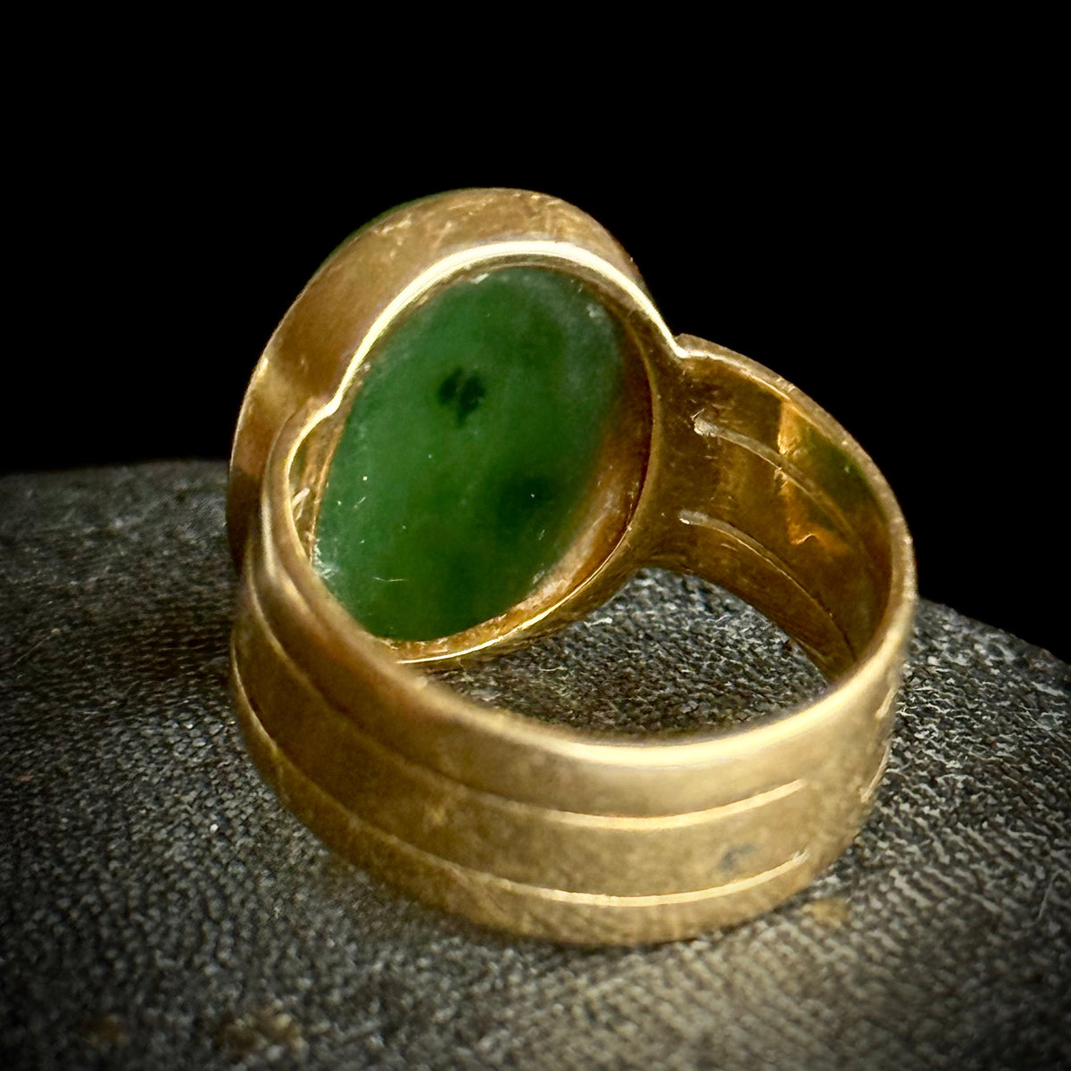 Antique Intaglio Signet Ring 18 Carat gold; Circa 1905