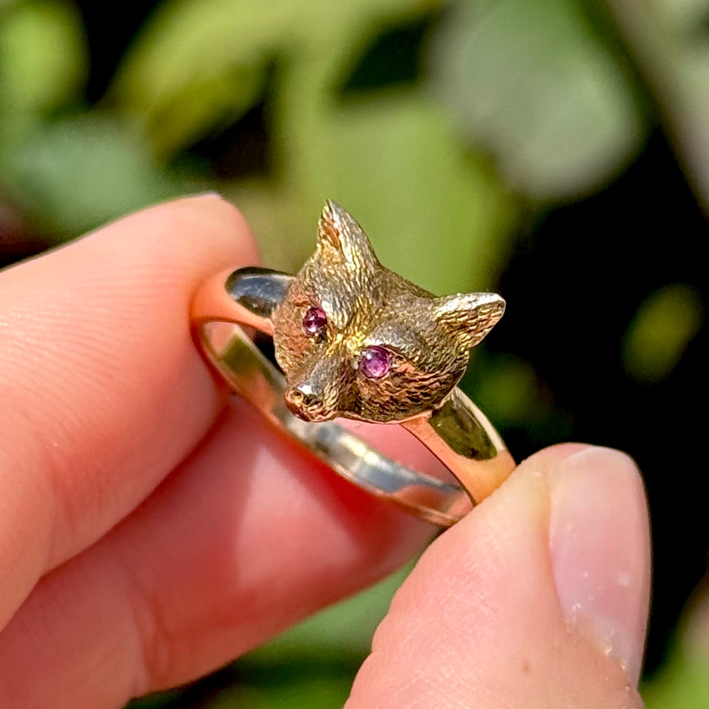 Antique Ruby Fox Head Ring in 9 Carat Gold
