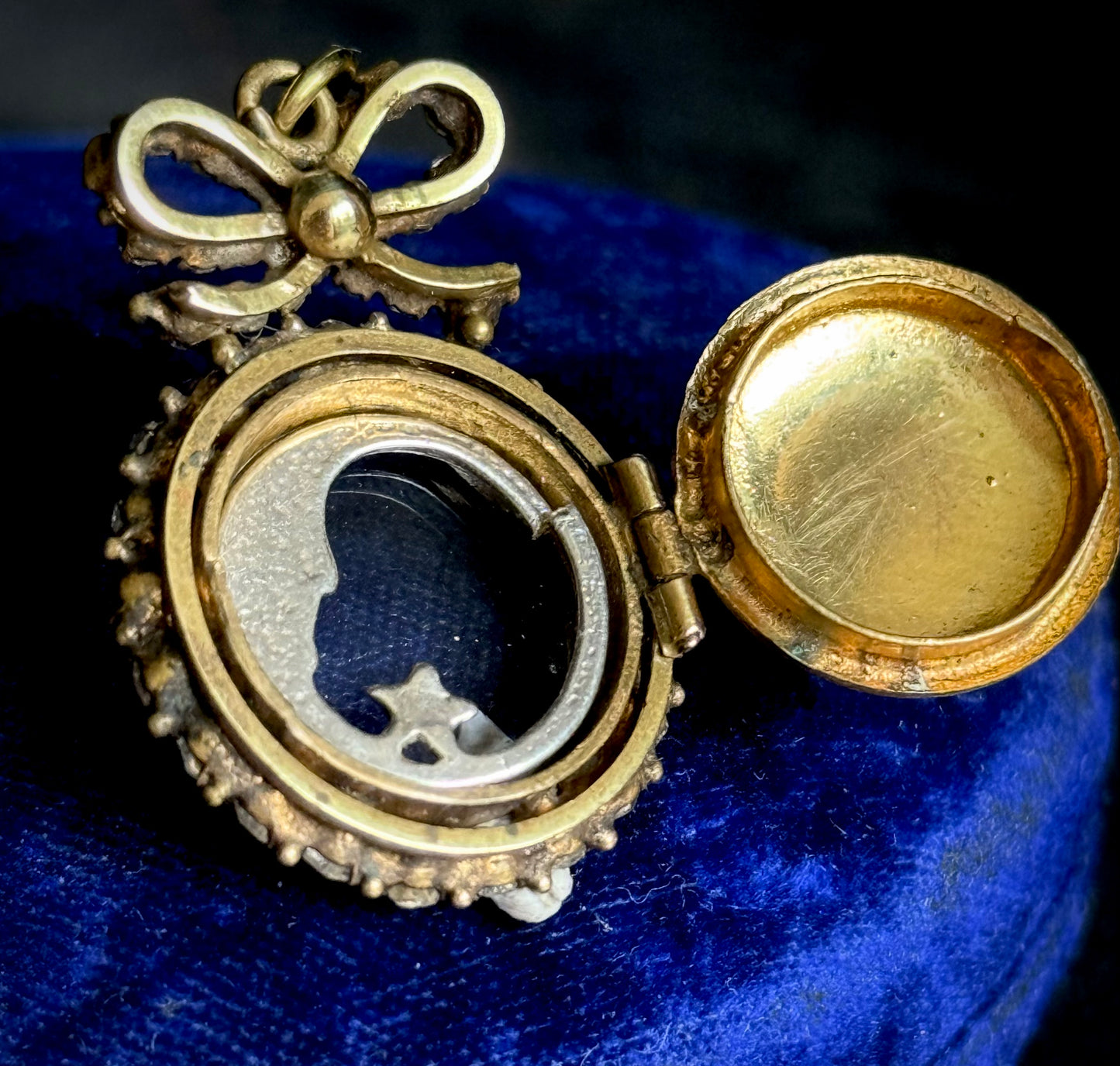 Edwardian Paste Locket & Bow Pendant