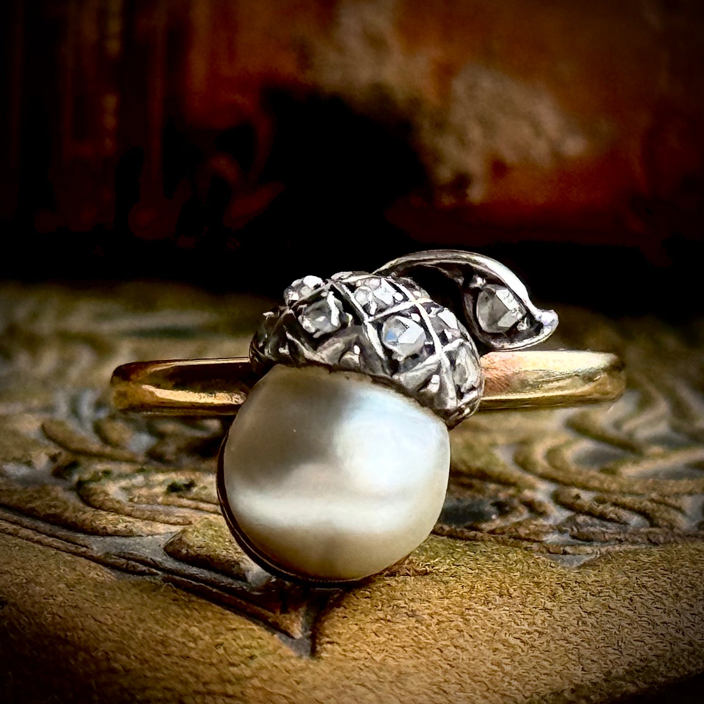 Antique Diamond & Pearl Acorn Ring in 18 Carat Gold