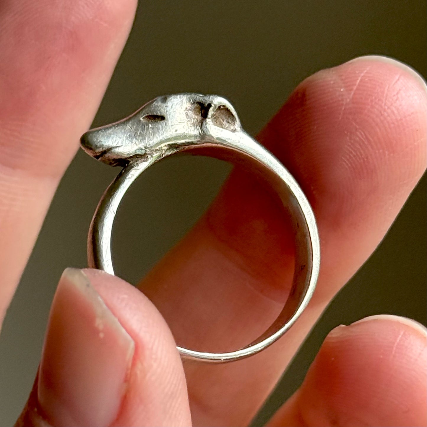 Vintage Stylised Greyhound Ring in Silver