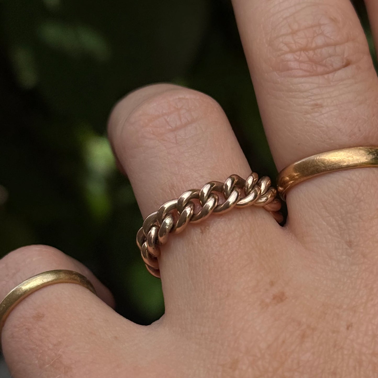 Antique Chunky Chain Curb Chain Ring in 9 Carat Gold