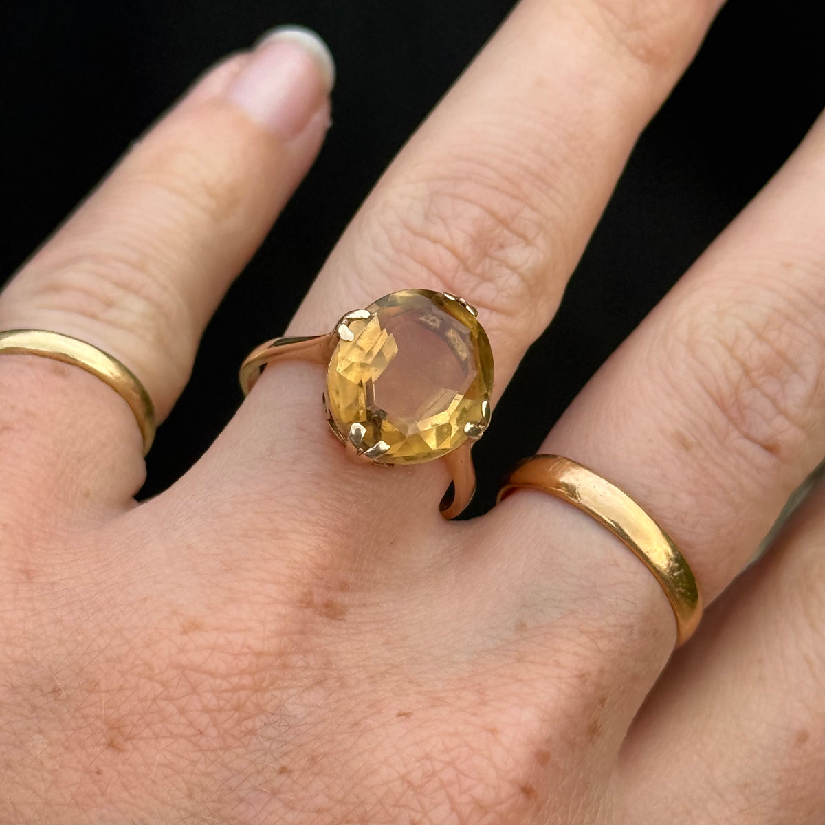 Vintage Large Citrine Ring in 9 Carat Gold; circa 1950