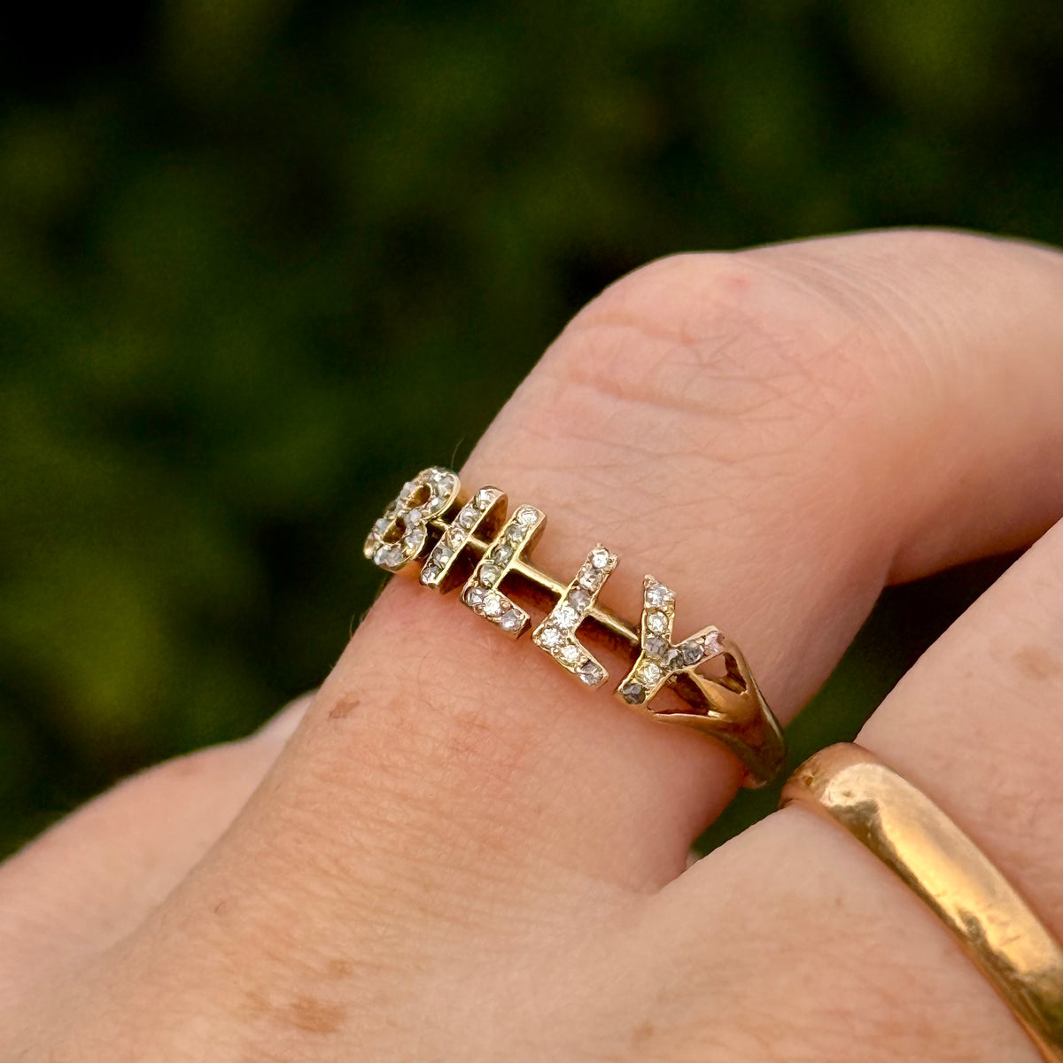 Antique Victorian Diamond 'Billy' Ring in 18 Carat Gold; circa 1899