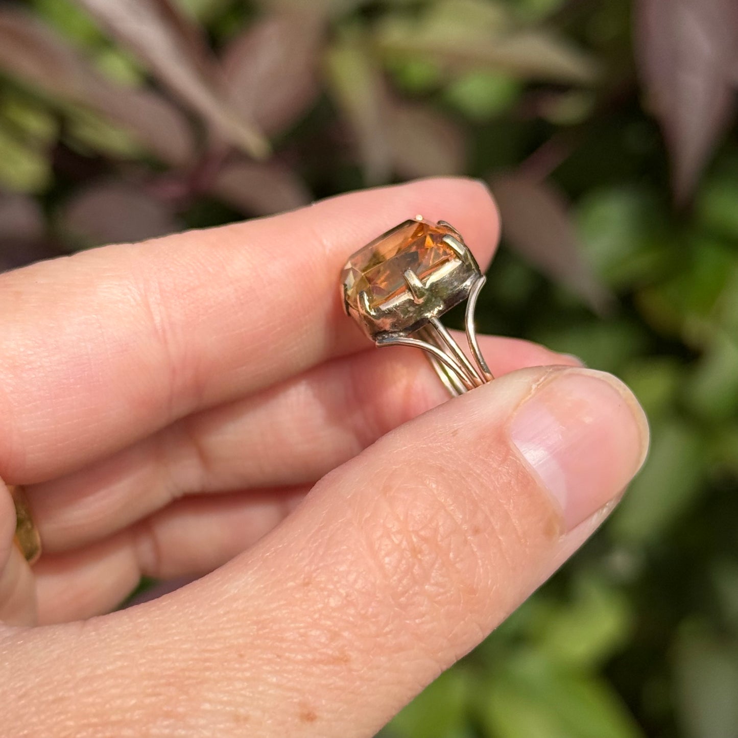 Early Victorian Citrine Ring in 9 Carat Gold; Circa 1840