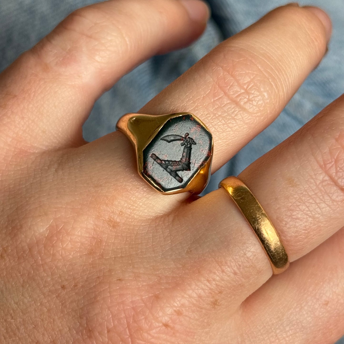 Antique Bloodstone Heraldic Signet Ring in 18 Carat Gold; Circa 1890