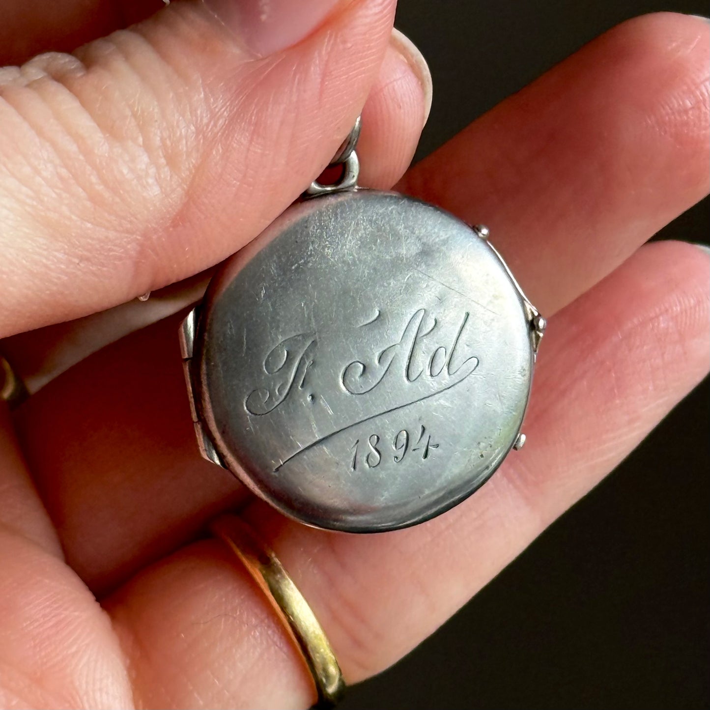 Antique Sentimental Locket in silver; Circa 1904