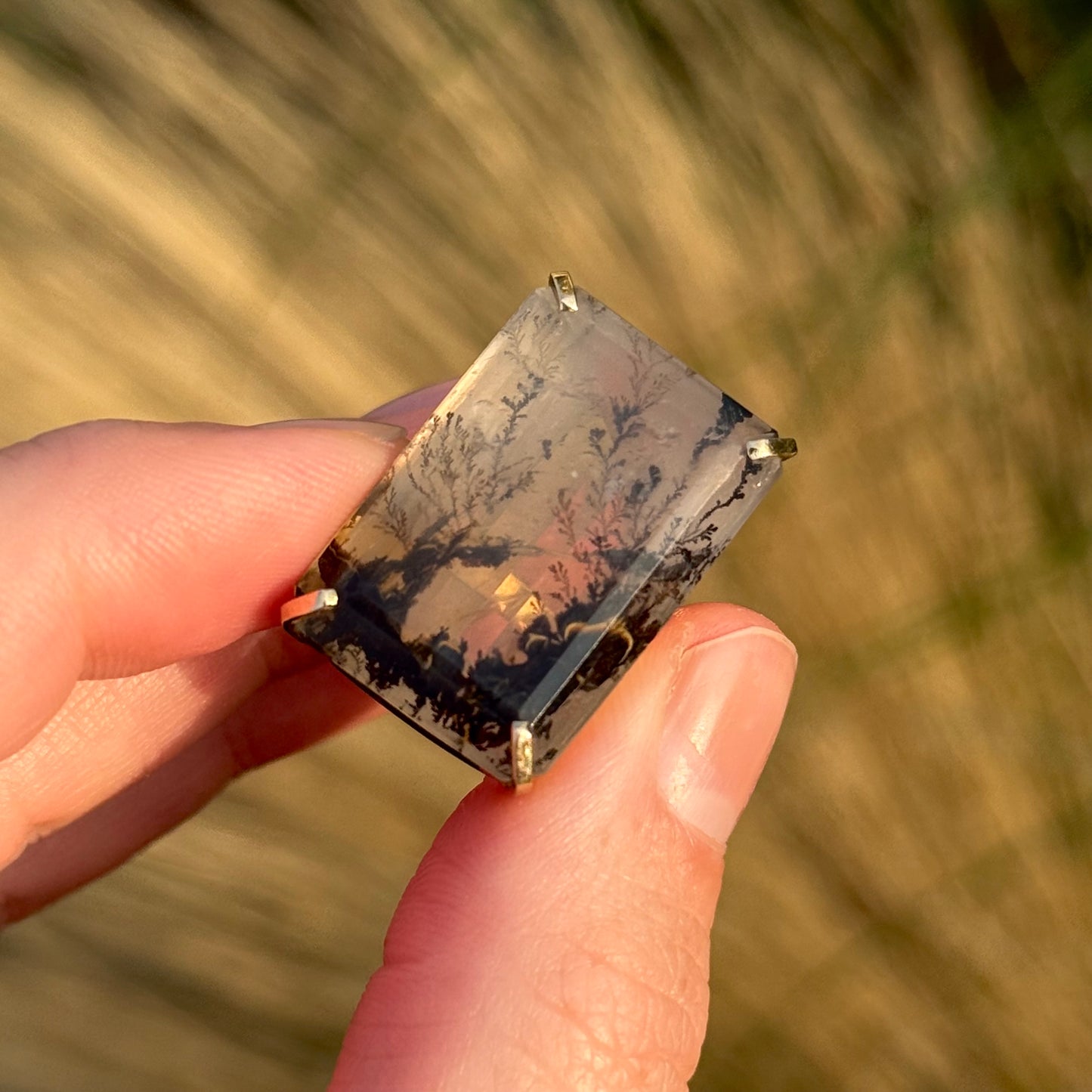 Substantial Vintage Dendritic Agate Ring in 18 Carat Gold