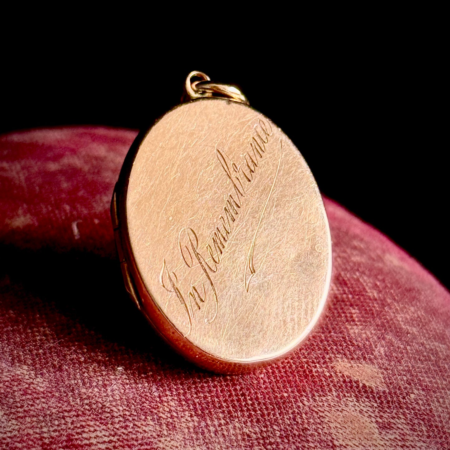 Antique 'In Remembrance' Oval Locket in 9 Carat Gold; Circa 1915