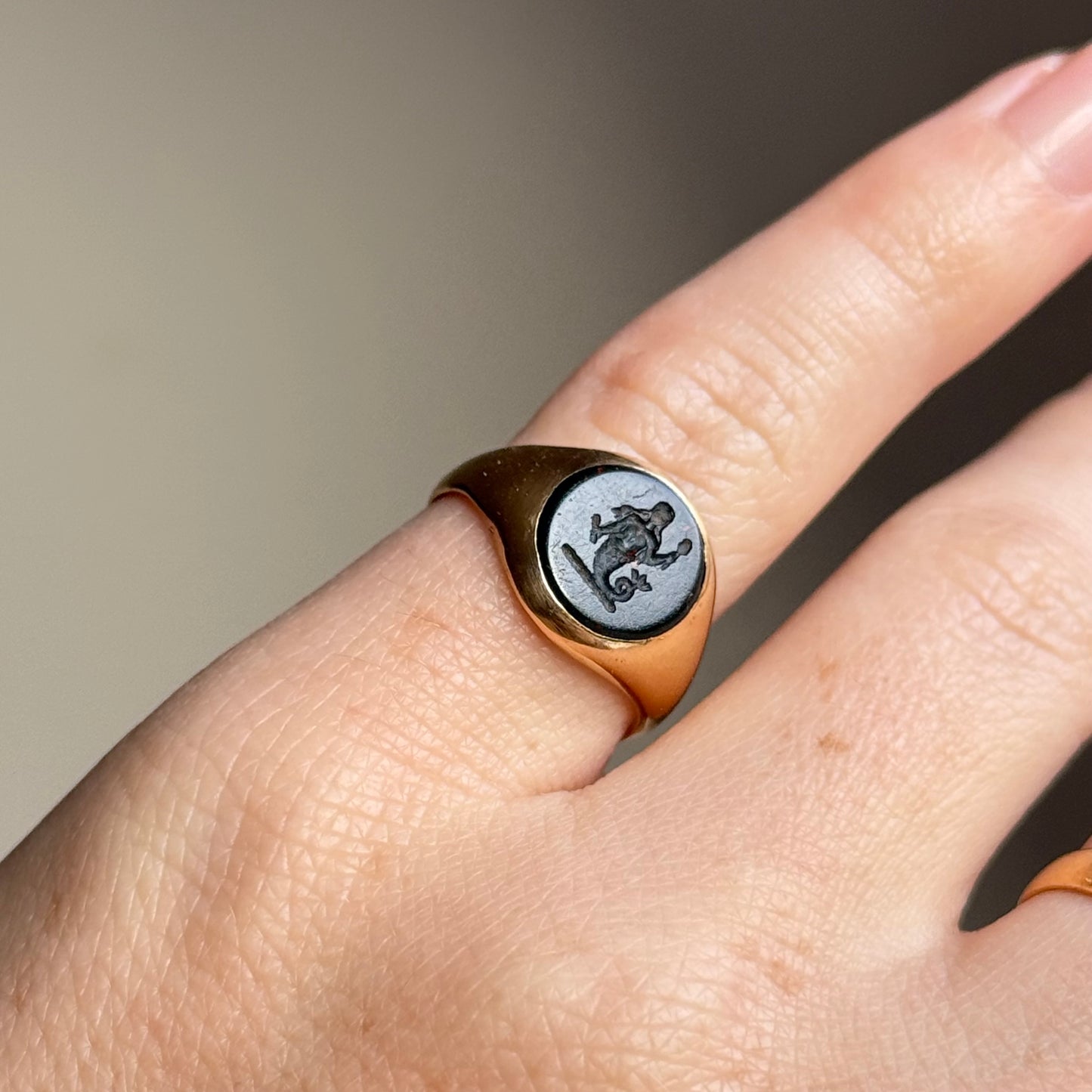 Victorian Bloodstone Mermaid Intaglio Signet Ring in 18 Carat Gold