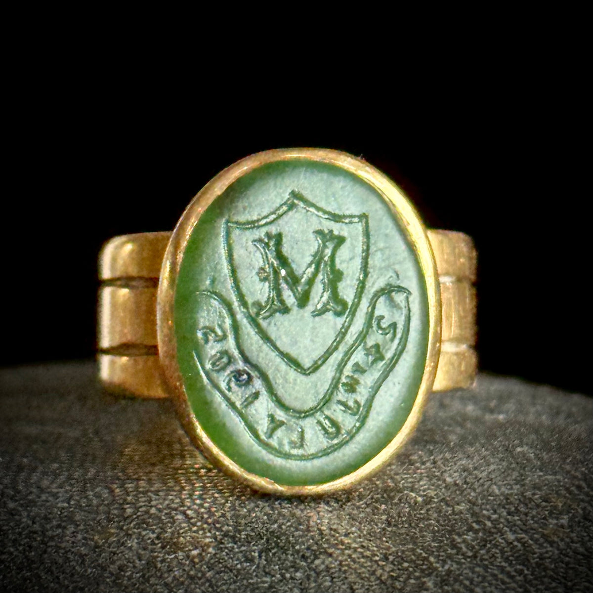 Antique Intaglio Signet Ring 18 Carat gold; Circa 1905