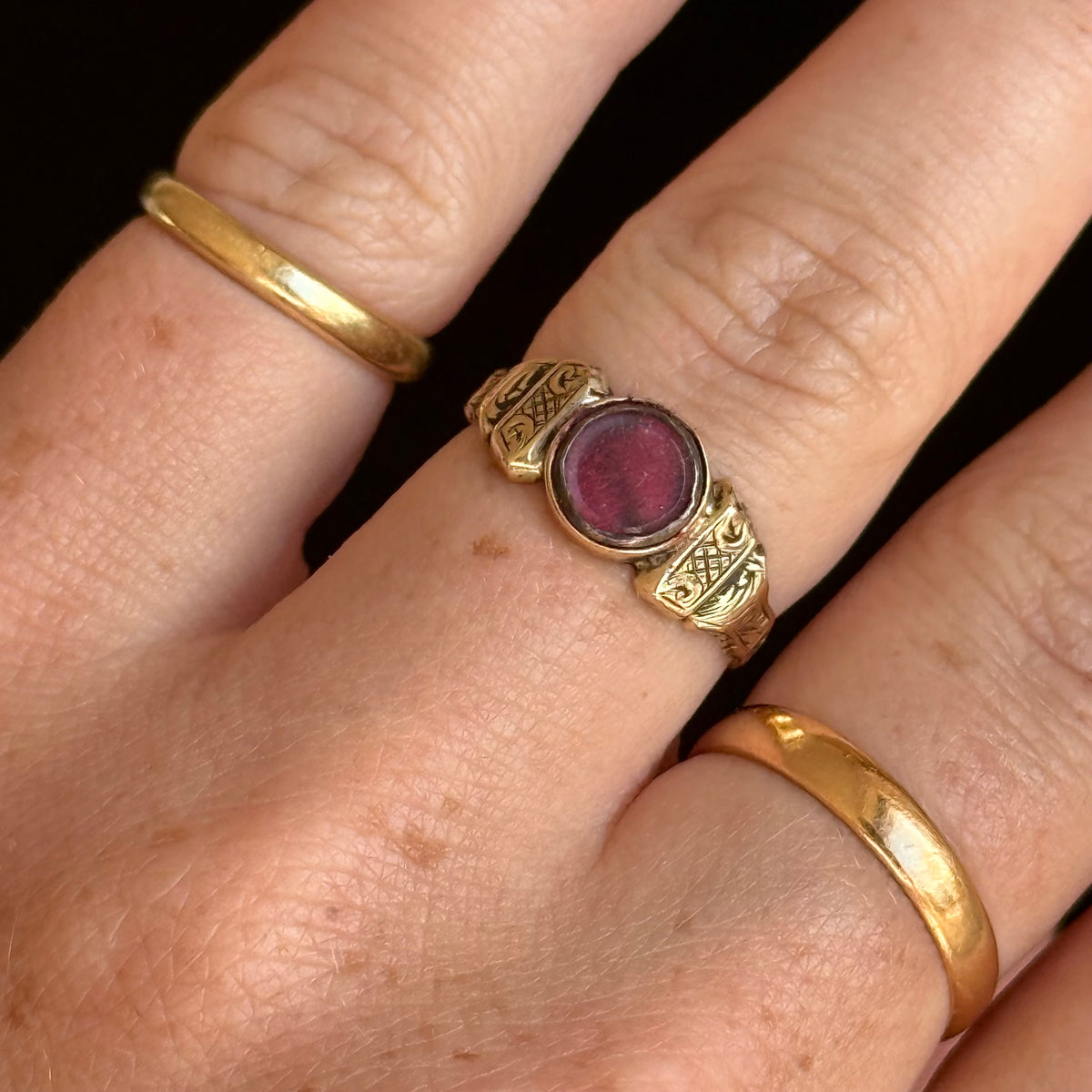 Georgian Locket Ring in 15 Carat gold; Circa 1800