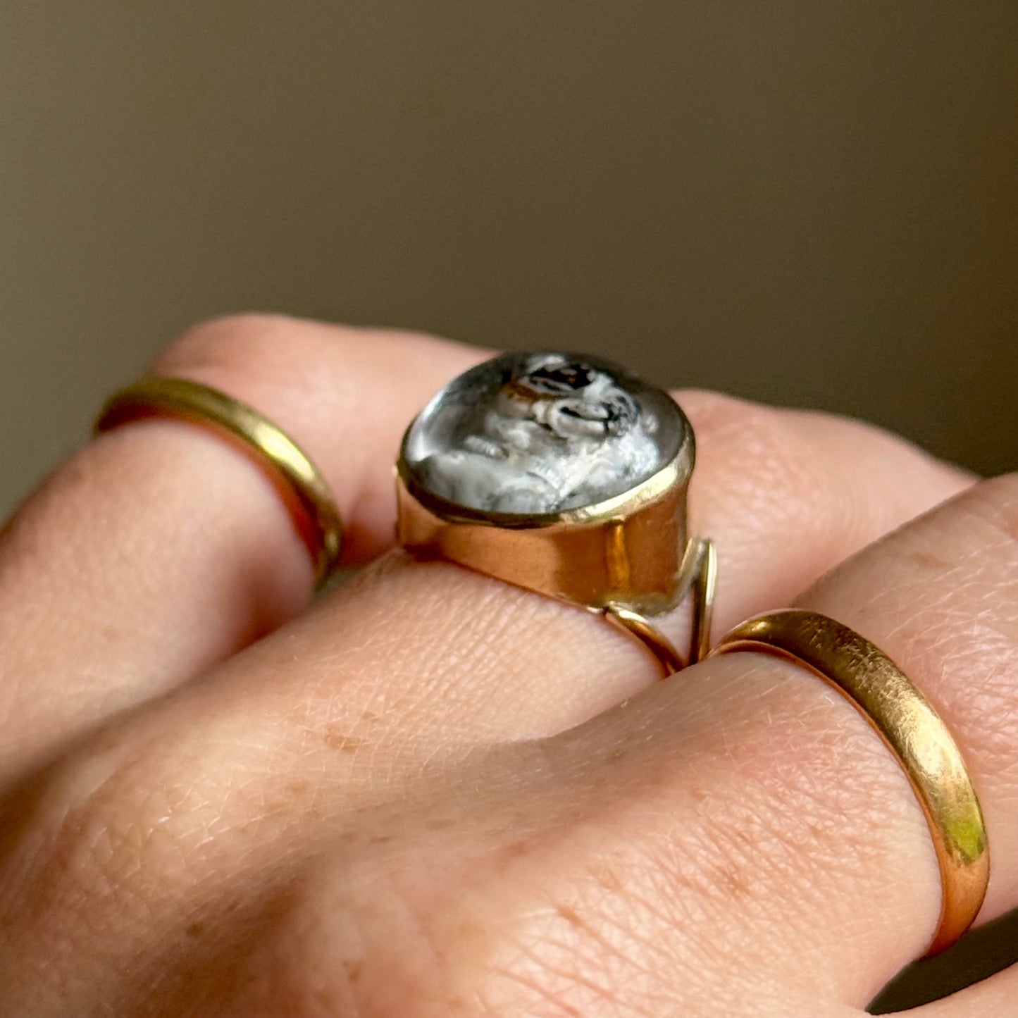 Antique Victorian Essex Crystal Reverse Painted Dog Ring
