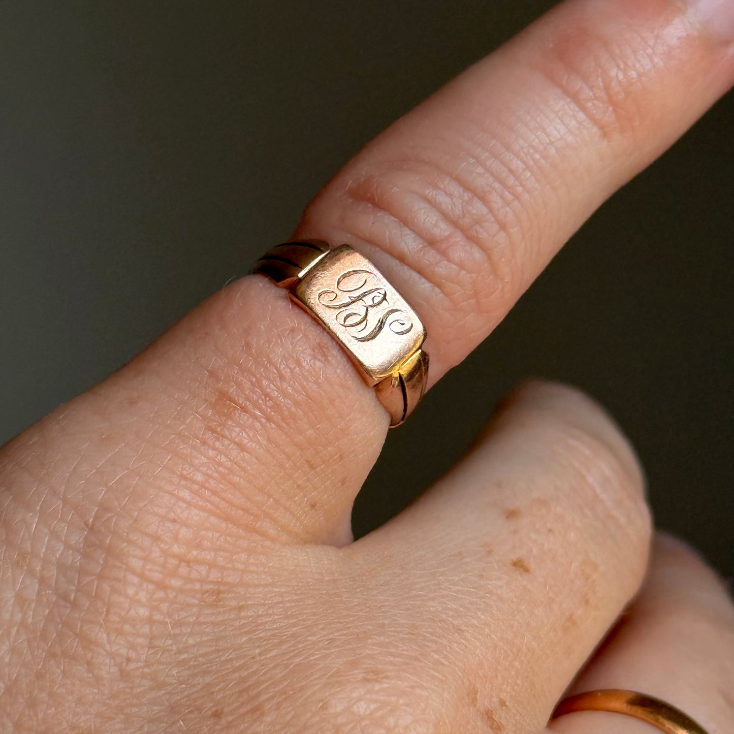 Antique Victorian Monogram 'BS' Signet Ring
