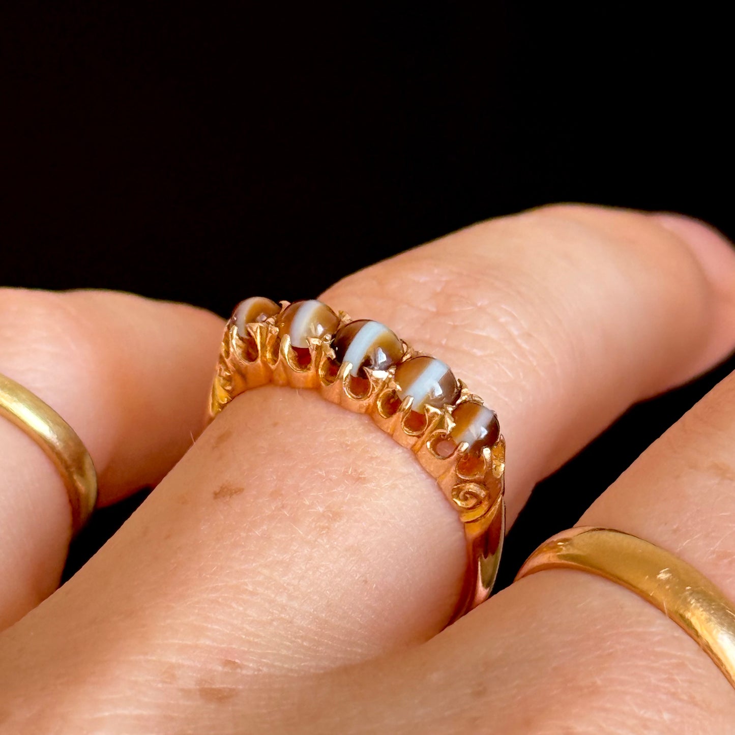 Antique Banded Agate Five Stone Ring in 15 Carat Gold