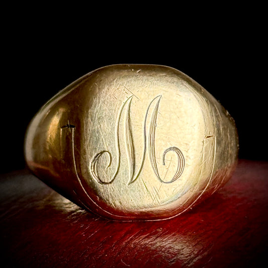 Vintage Hidden Compartment Signet Ring 9 Carat gold; Circa 1941