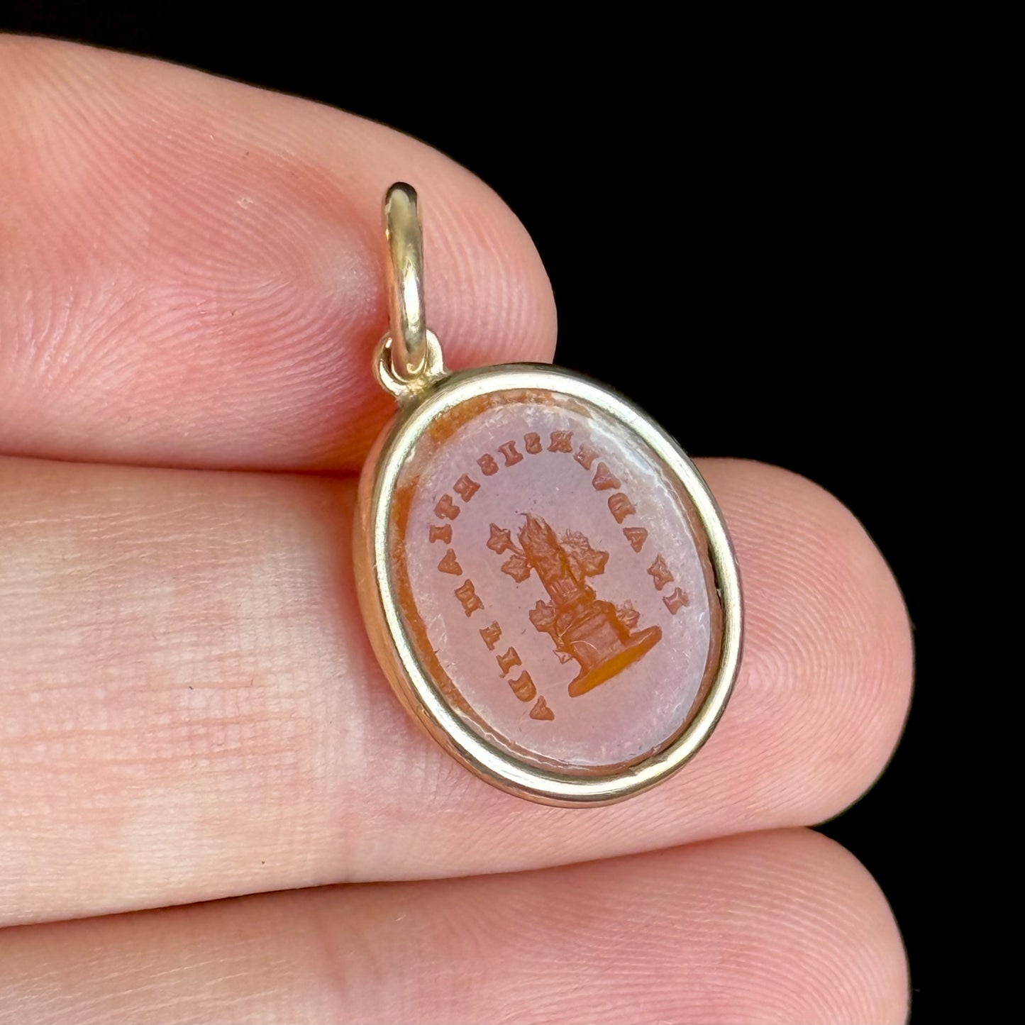 Antique Seal 'In Adversis Etiam Fide' Pendant in 9 Carat Gold