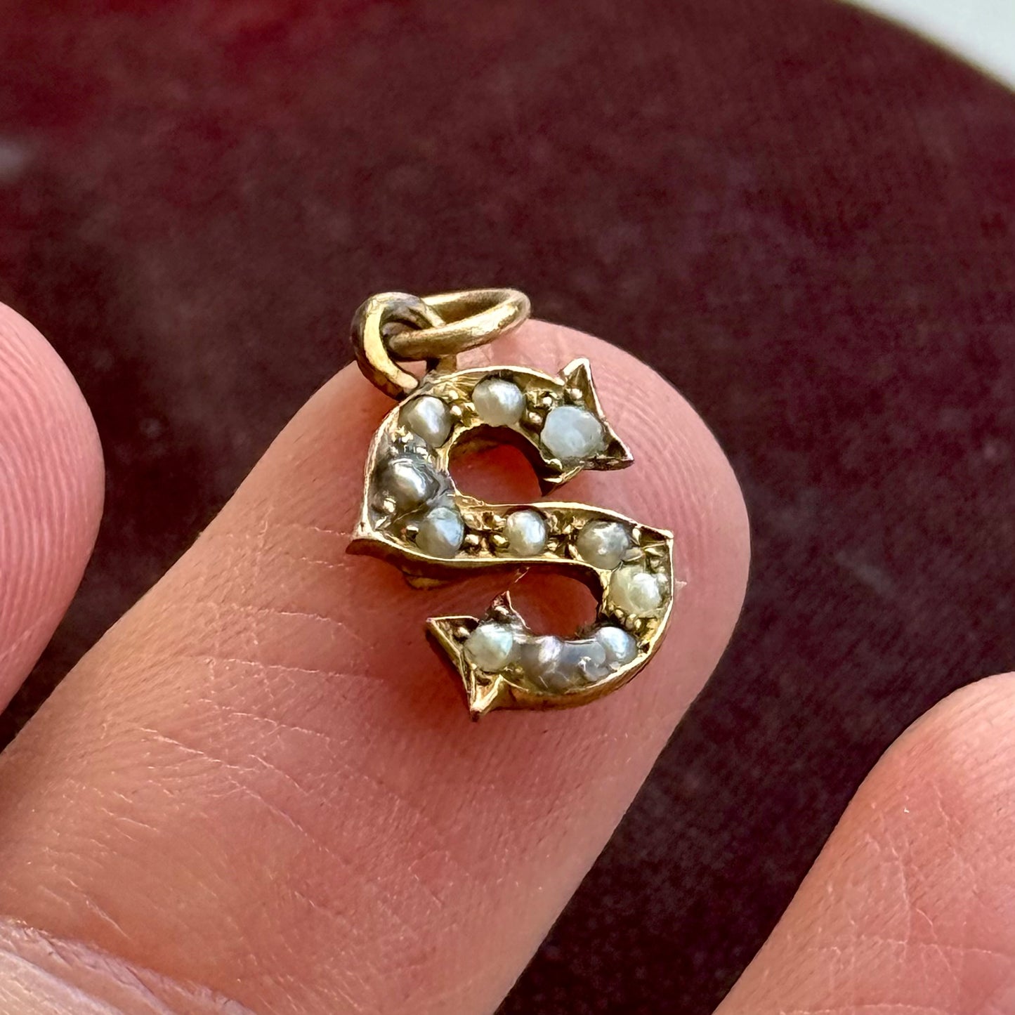 Antique Letter 'S' Pearl Pendant in 9 Carat Gold