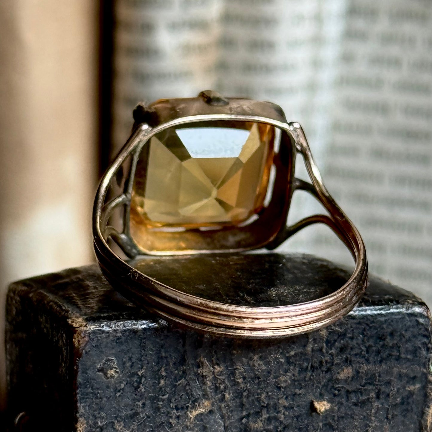 Early Victorian Citrine Ring in 9 Carat Gold; Circa 1840