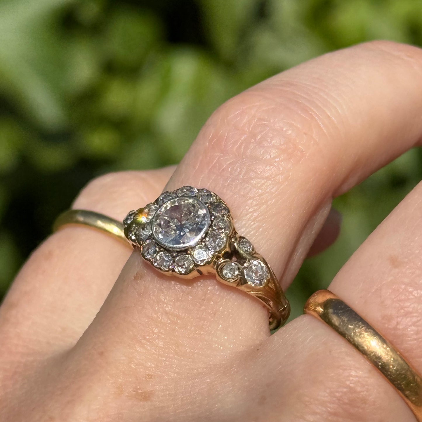 Boxed Vintage Old Cut Diamond Cluster Ring in 18 Carat Gold