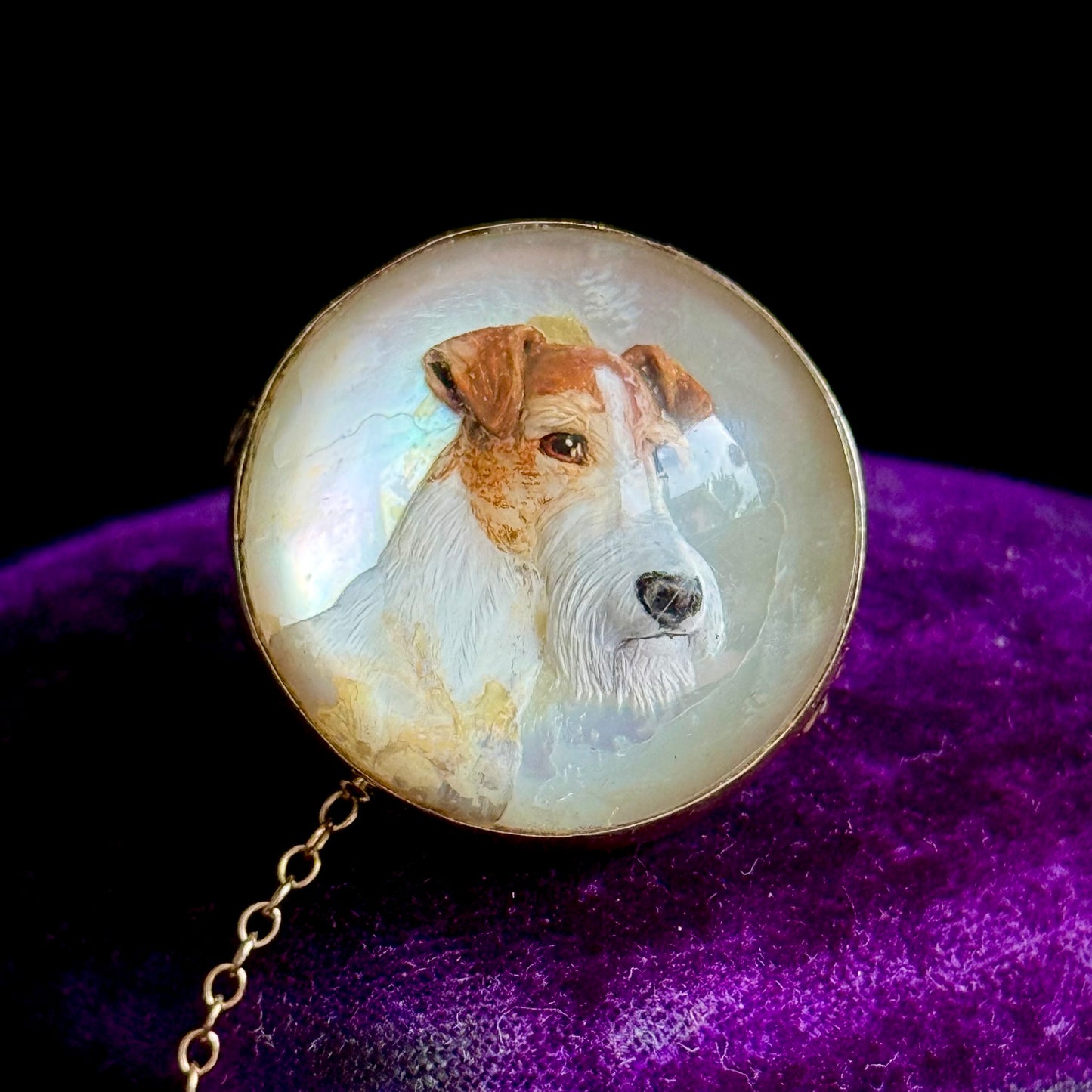 Victorian Terrier Essex Crystal Brooch in 9 Carat Gold ; Circa 1880