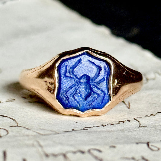 Spider Carved Lapis Lazuli Ring in 15 Carat Gold