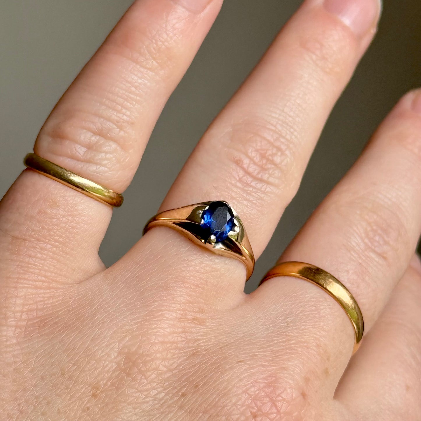 Vintage Sapphire Solitaire in 9 Carat Gold; Circa 1968