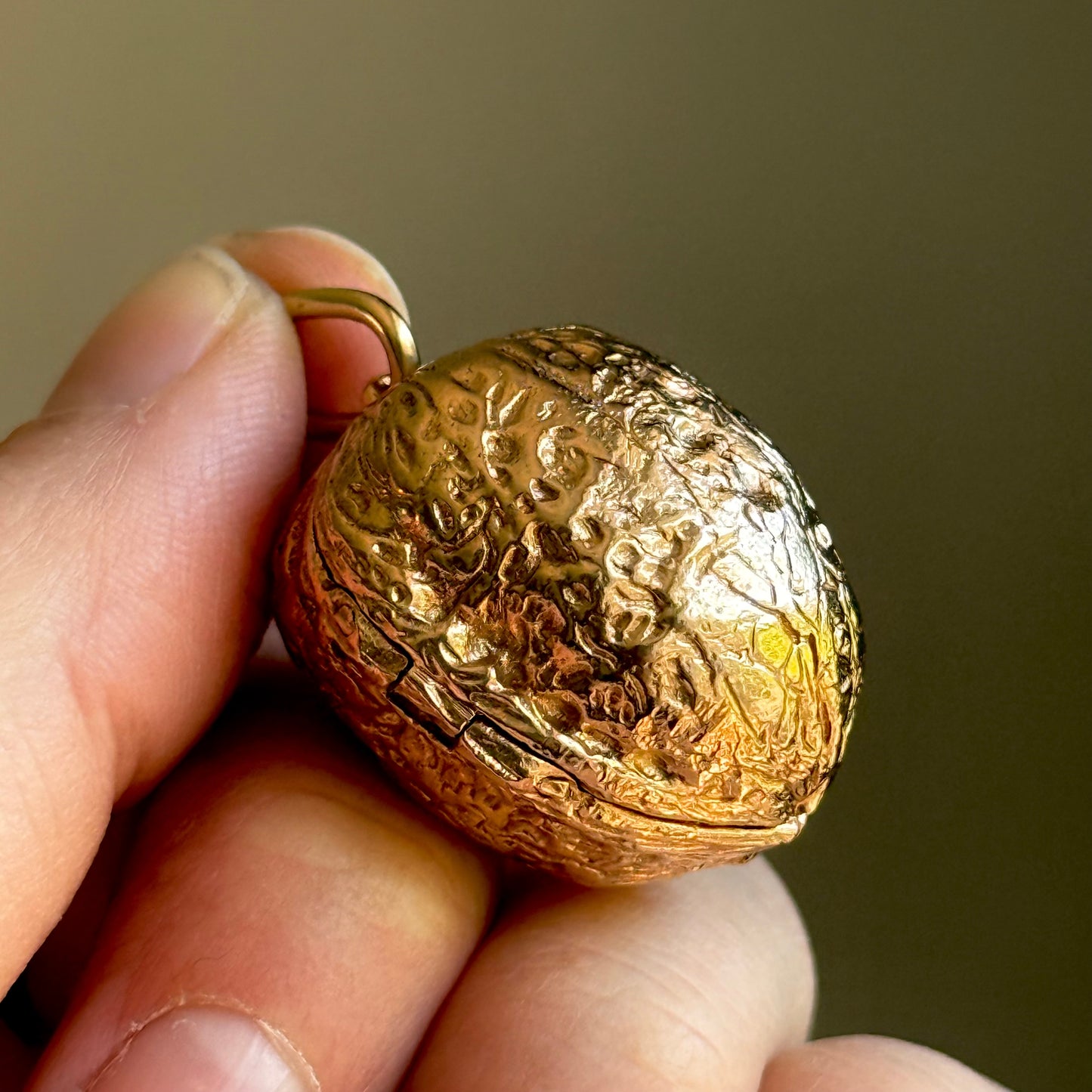 Substantial Vintage Life Size Walnut Locket in 9 Carat Gold