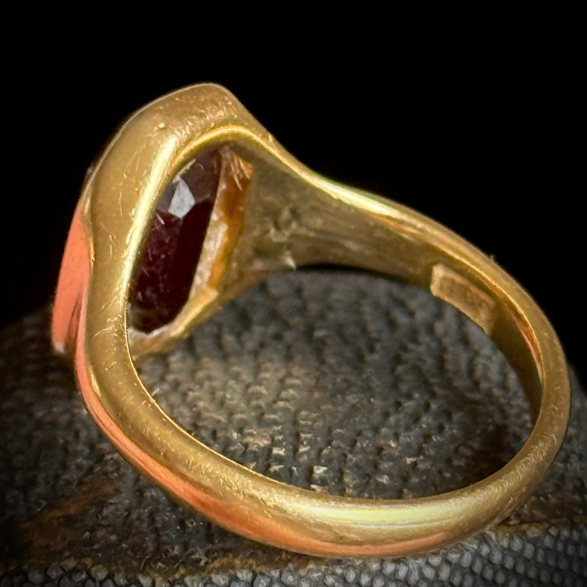 Antique Garnet Signet Ring in 18 Carat Gold; Circa 1919
