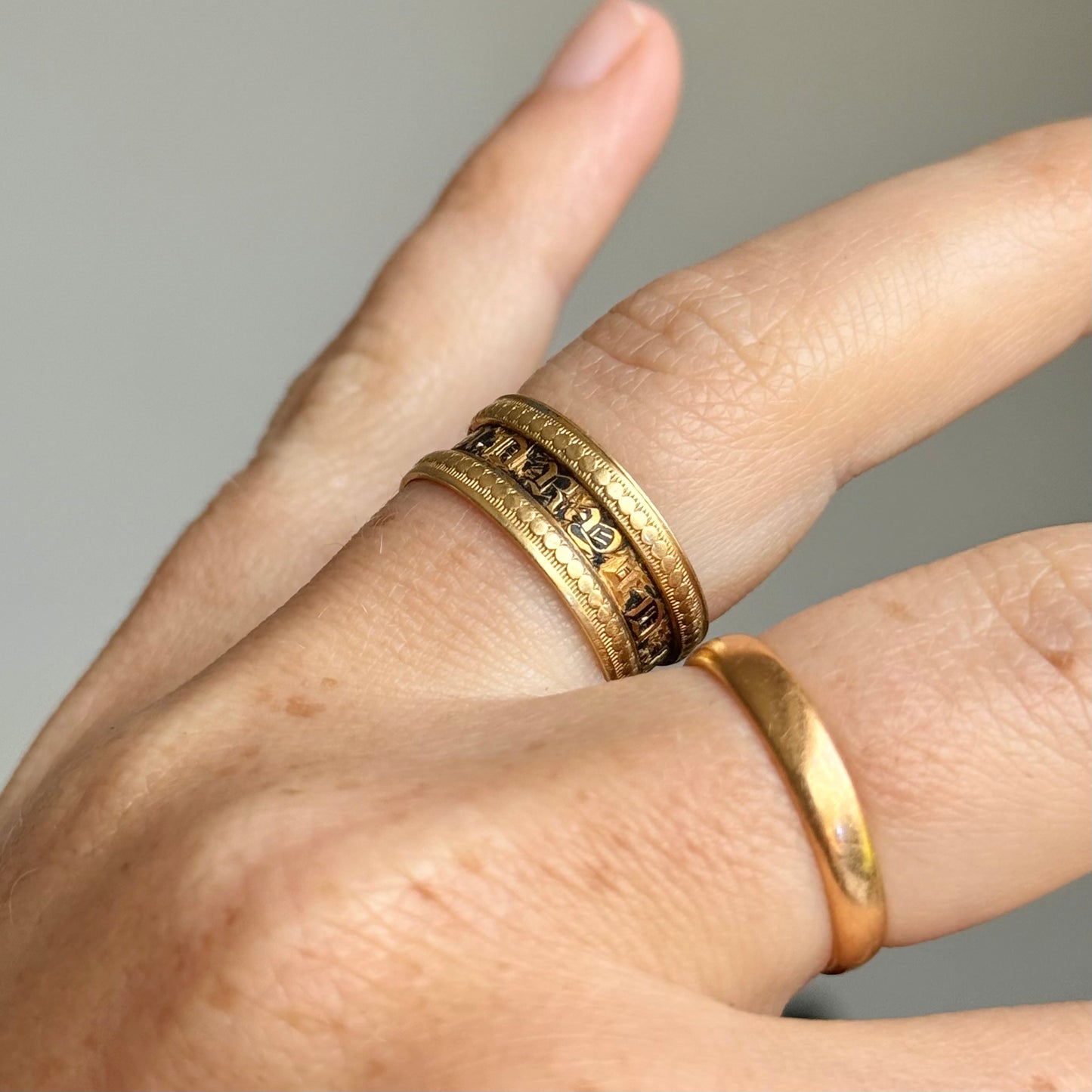 Antique Georgian Mourning Ring in 18 Carat Gold