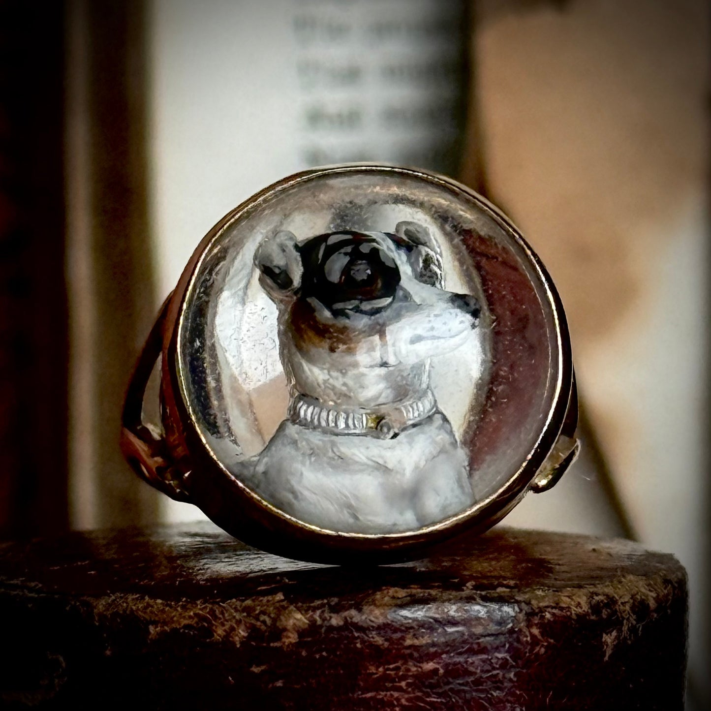 Antique Victorian Essex Crystal Reverse Painted Dog Ring