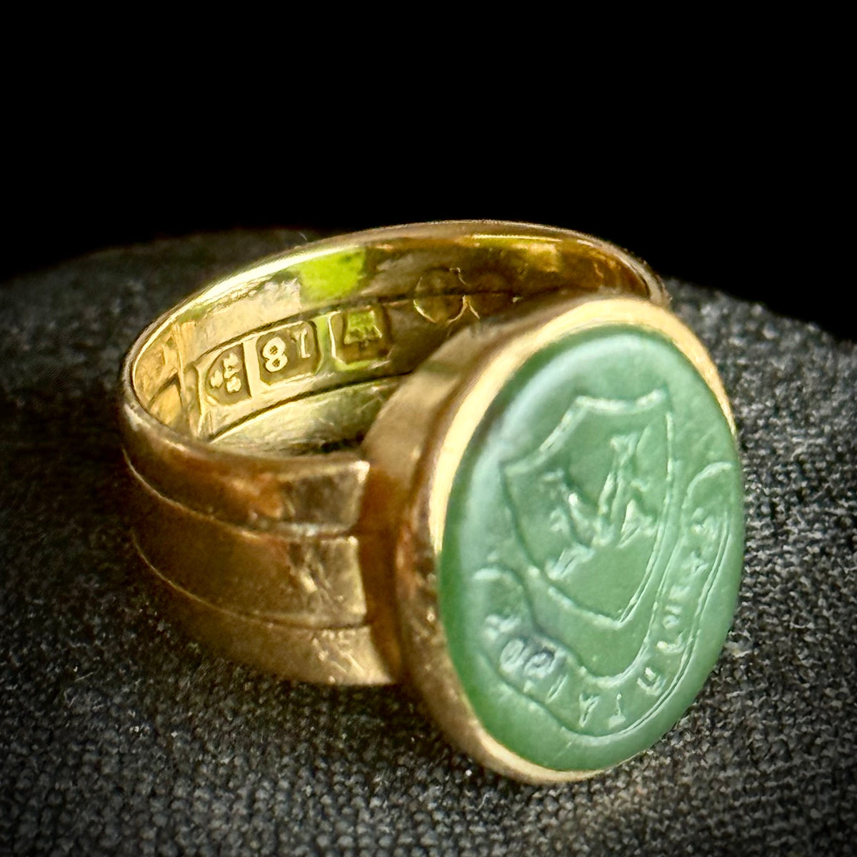 Antique Intaglio Signet Ring 18 Carat gold; Circa 1905