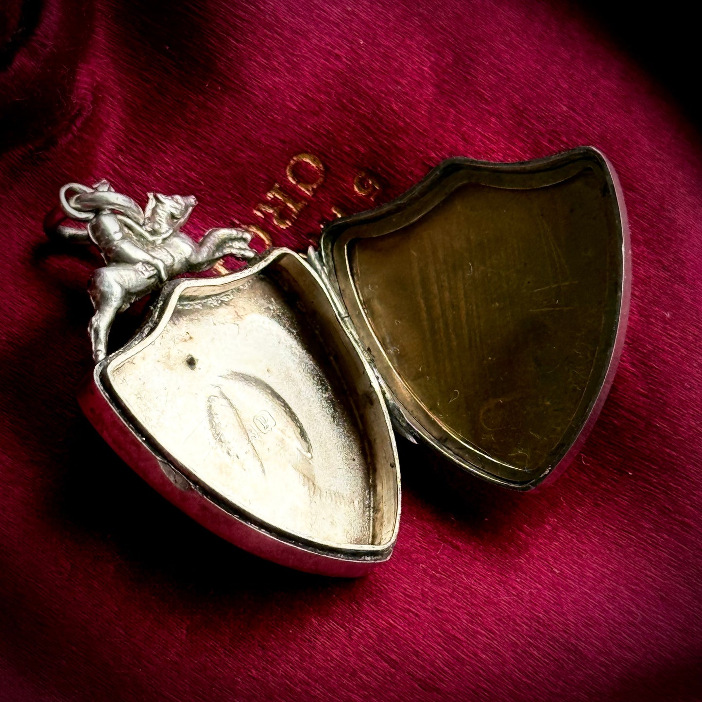 Antique Lucky Horseshoe Locket in Silver; Circa 1914