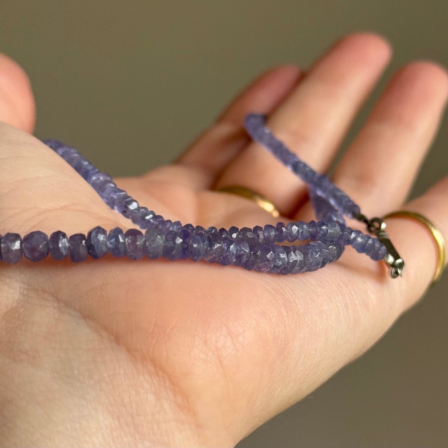 Graduated Tanzanite Bead Necklace in 18 Carat Gold