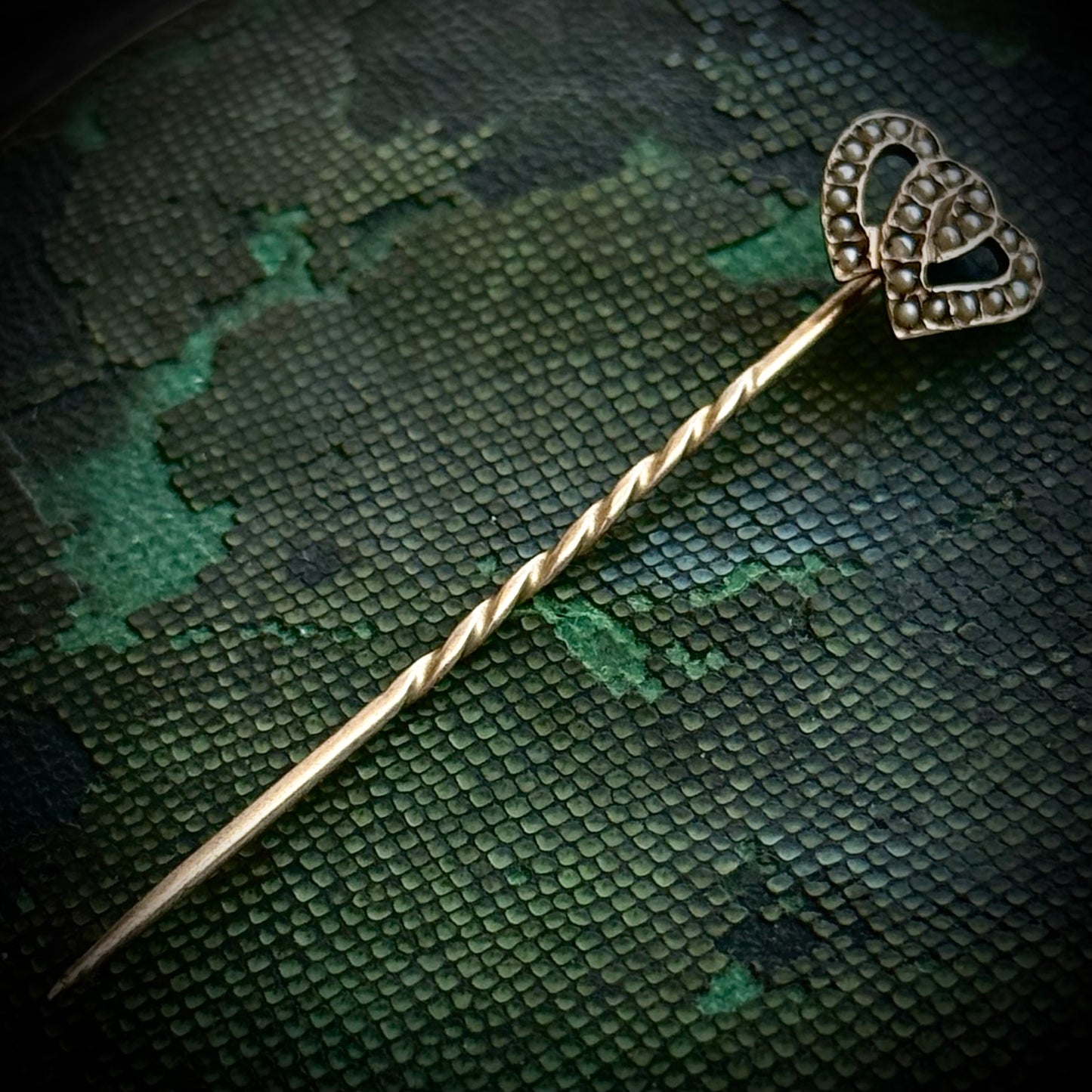 Antique Victorian Double Heart Pearl Pin in 9 Carat Gold