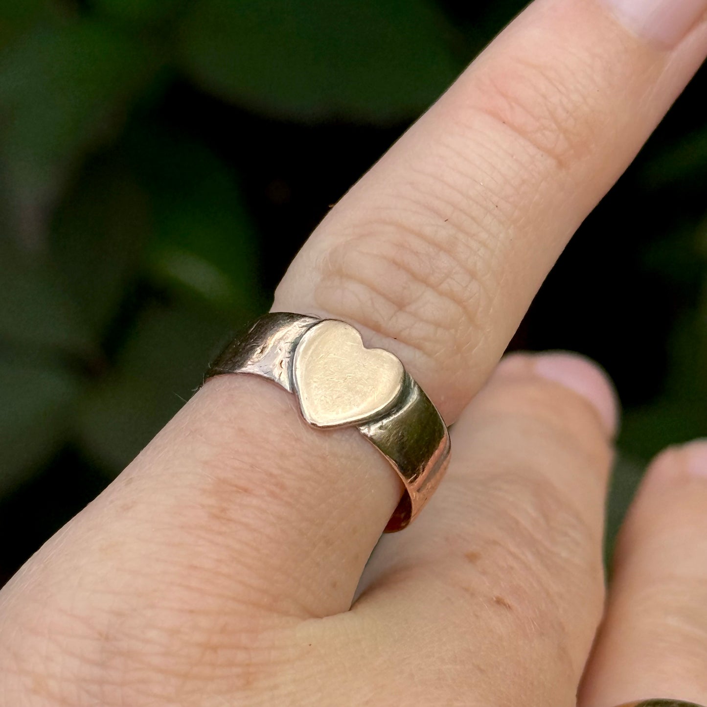 Edwardian Sweetheart Ring in 9 Carat Gold
