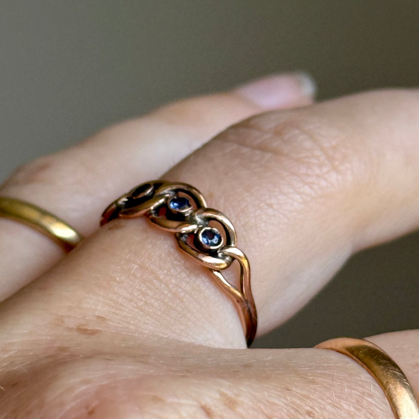 Antique Sapphire Knot Ring in 9 Carat Rose Gold