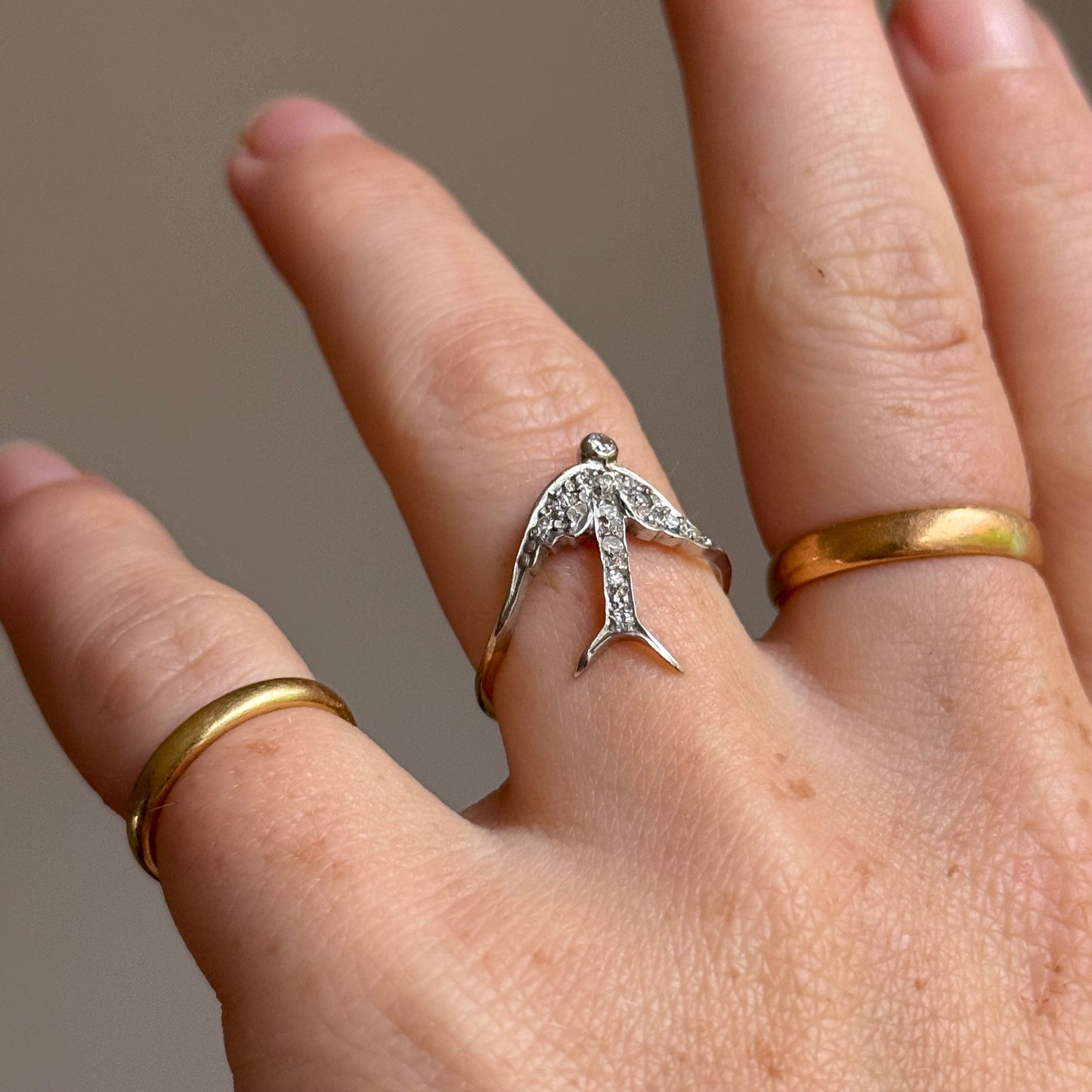 Art Deco Diamond Swallow Ring in 14 Carat Gold; 1920