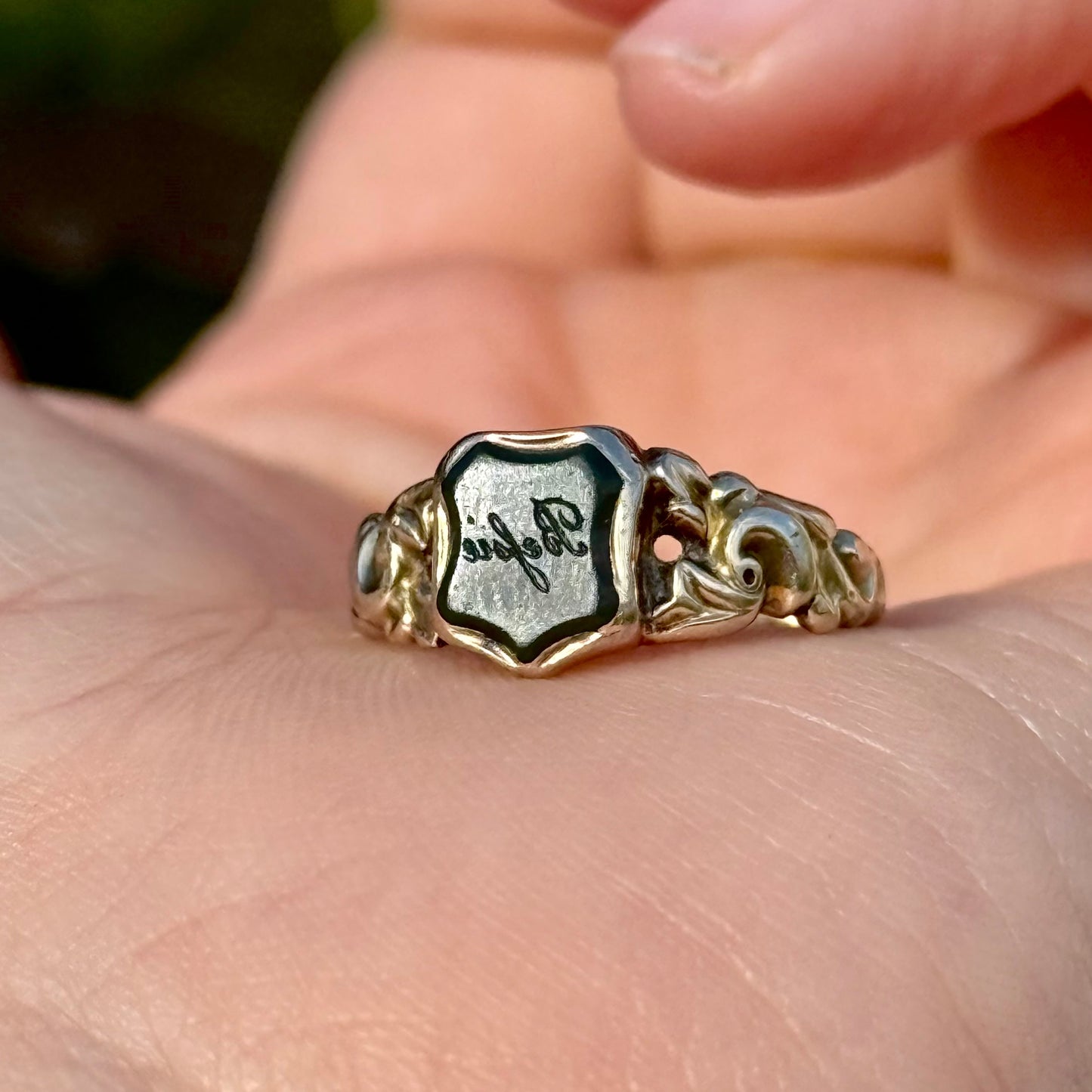 Georgian Bloodstone Signet Ring with “Betsie” Inscription in 9 Carat Gold