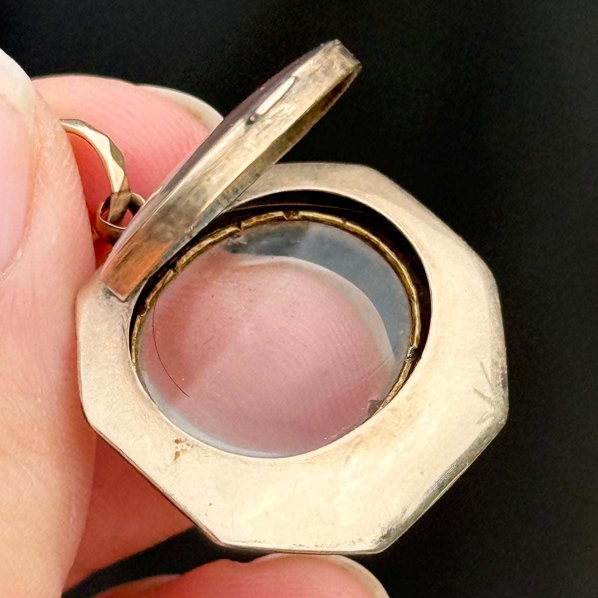 Georgian Locket Pendant in 9 Carat Gold; Circa 1800