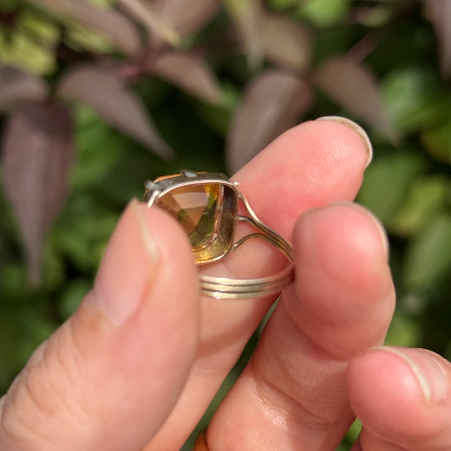 Early Victorian Citrine Ring in 9 Carat Gold; Circa 1840