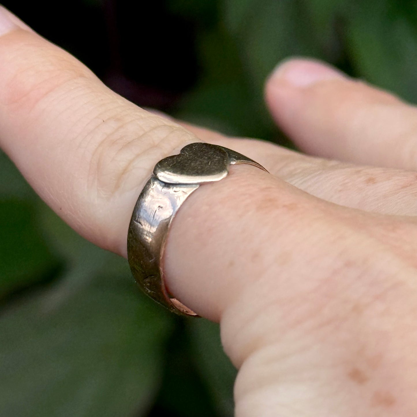 Edwardian Sweetheart Ring in 9 Carat Gold