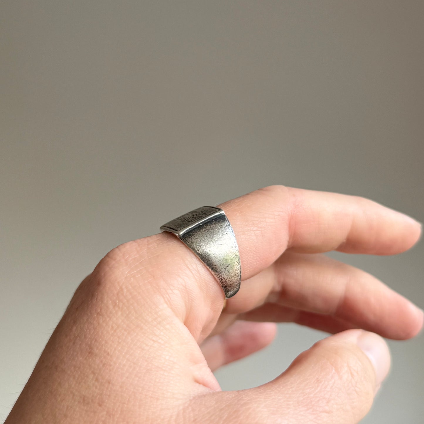 Antique Silver 'Amitie' European Friendship Ring