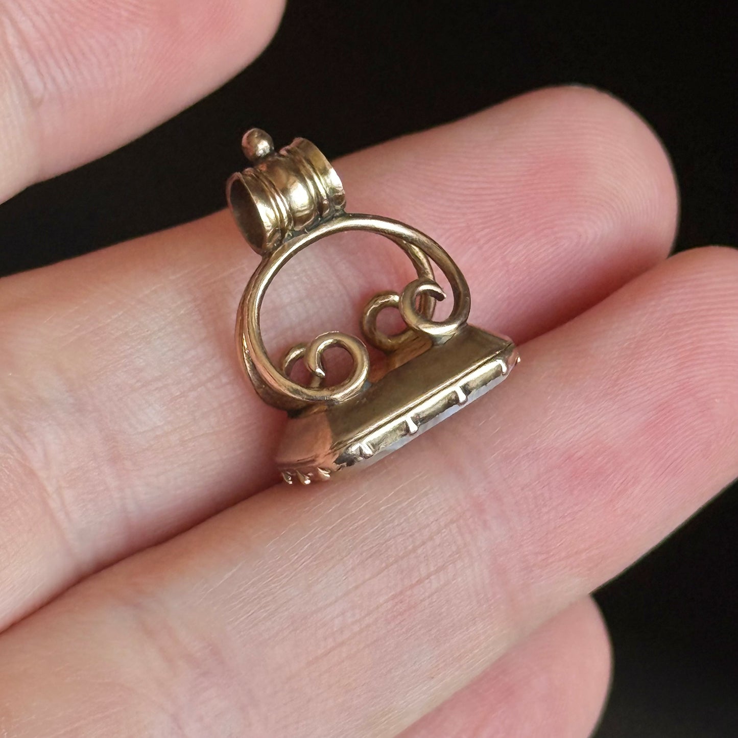 Georgian 'Dinna Forget' Intaglio Fob Pendant; Circa 1830