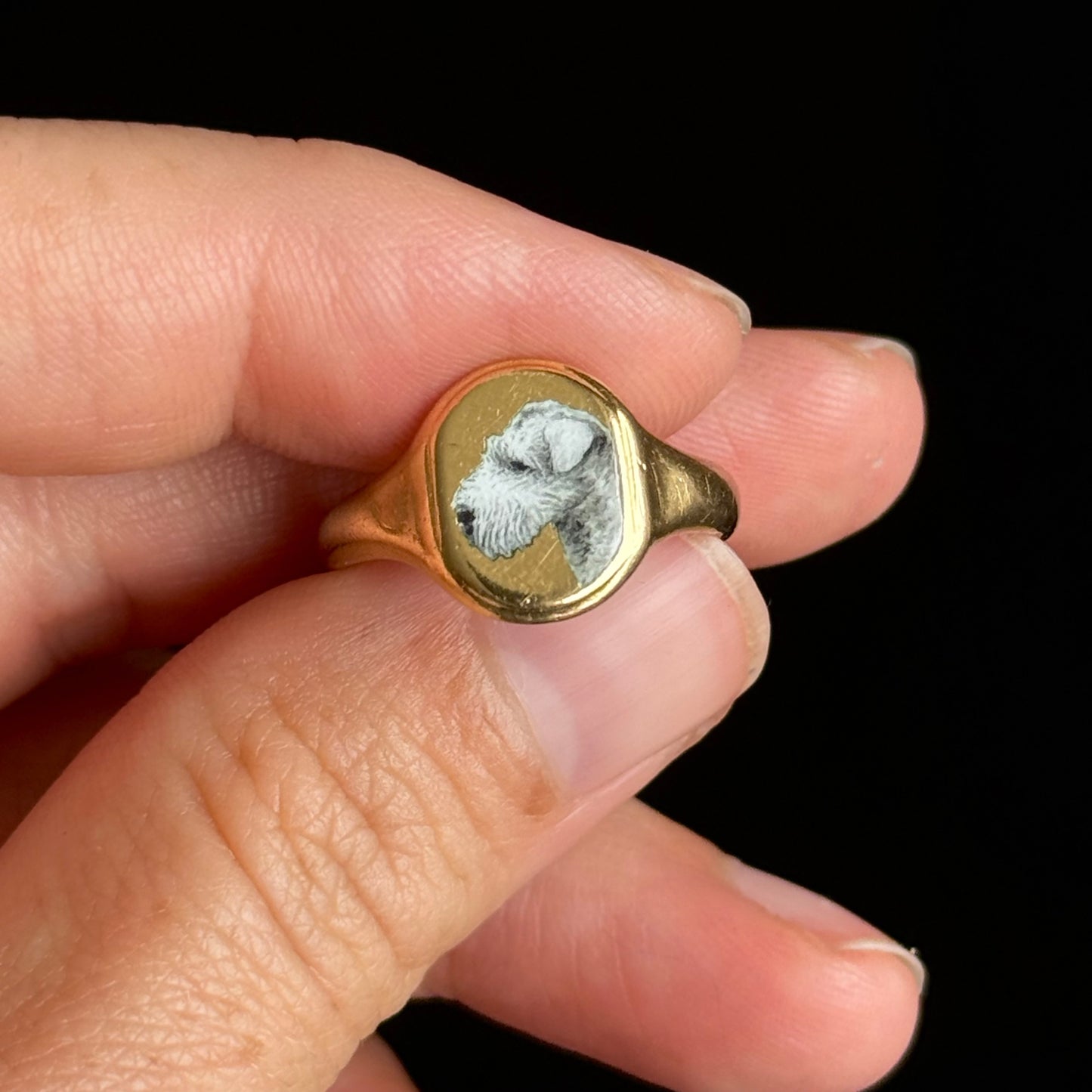 Enamel Terrier Signet Ring in 18 Carat Gold; circa 1929