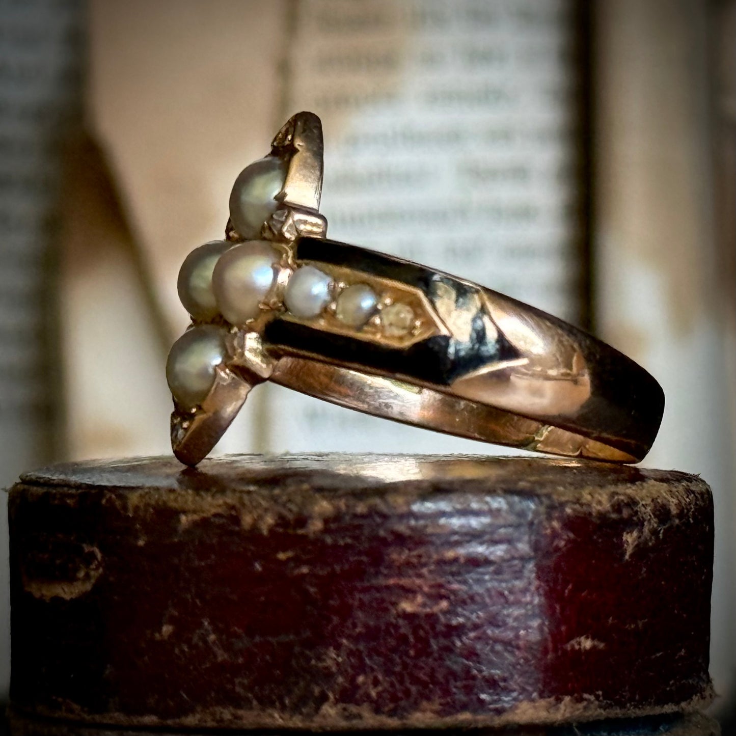 Antique Georgian Pearl & Diamond Mourning Ring in 15 Carat gold