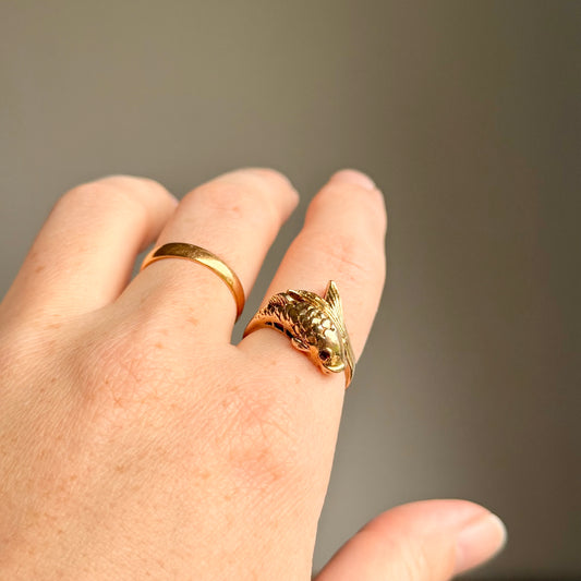 Vintage Symbolic Garnet Eye’d Koi Ring in 9 Carat Gold; Circa 1975