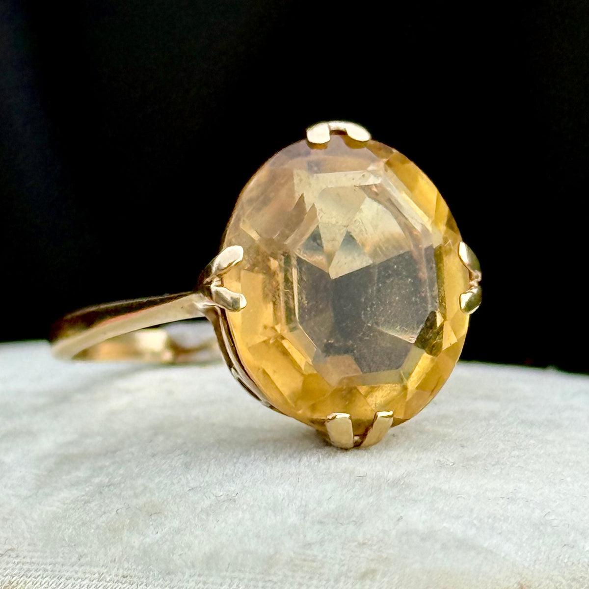 Vintage Large Citrine Ring in 9 Carat Gold; circa 1950