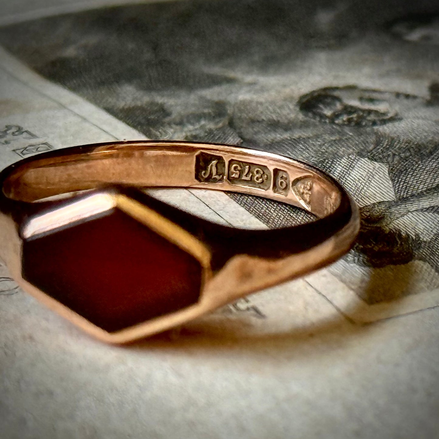 Antique Carnelian Signet Ring in 9 Carat Rose Gold